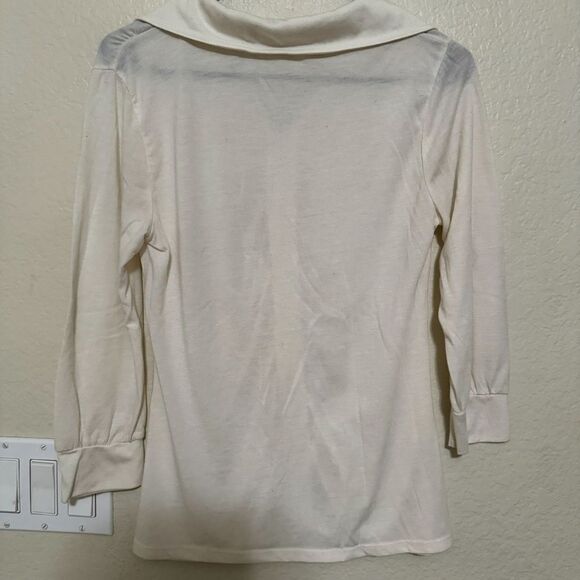 ❄️ LADIES TOP SIZE MED- OFF WHITE - Picture 3 of 3
